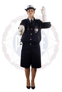 femme agent de police